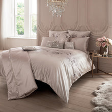 Load image into Gallery viewer, Luciana Blush Duvet Cover